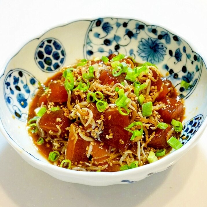 ひと味違うお刺身に!マグロのわさび醤油しらす和え